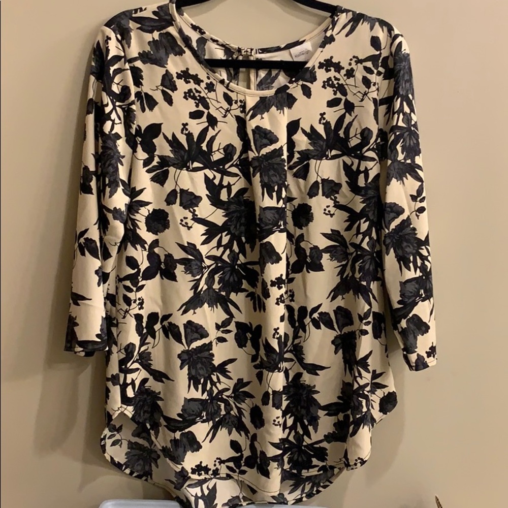 3/4 sleeve floral blouse